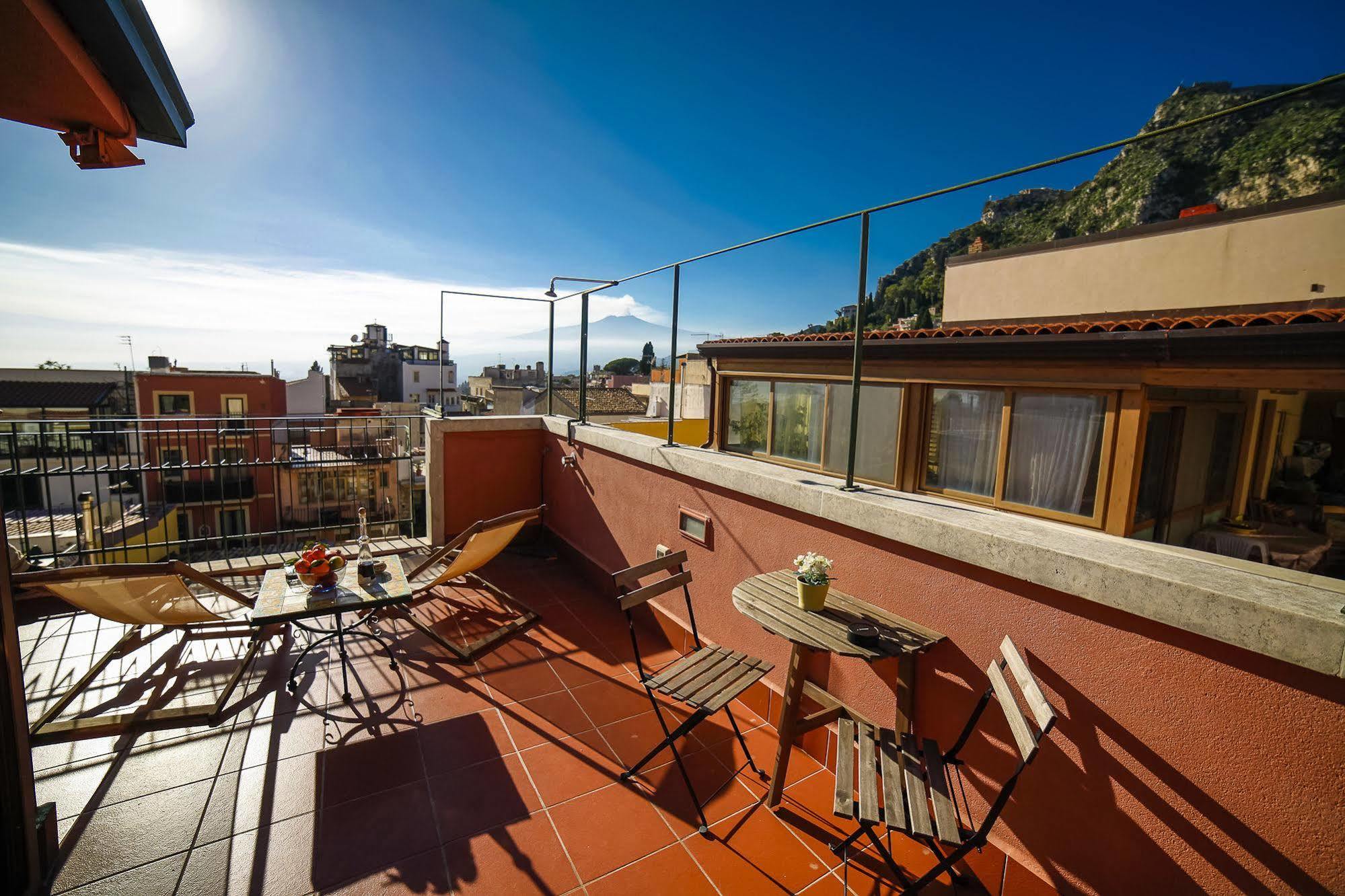 Il Gelsomino Taormina Center Apartman Kültér fotó