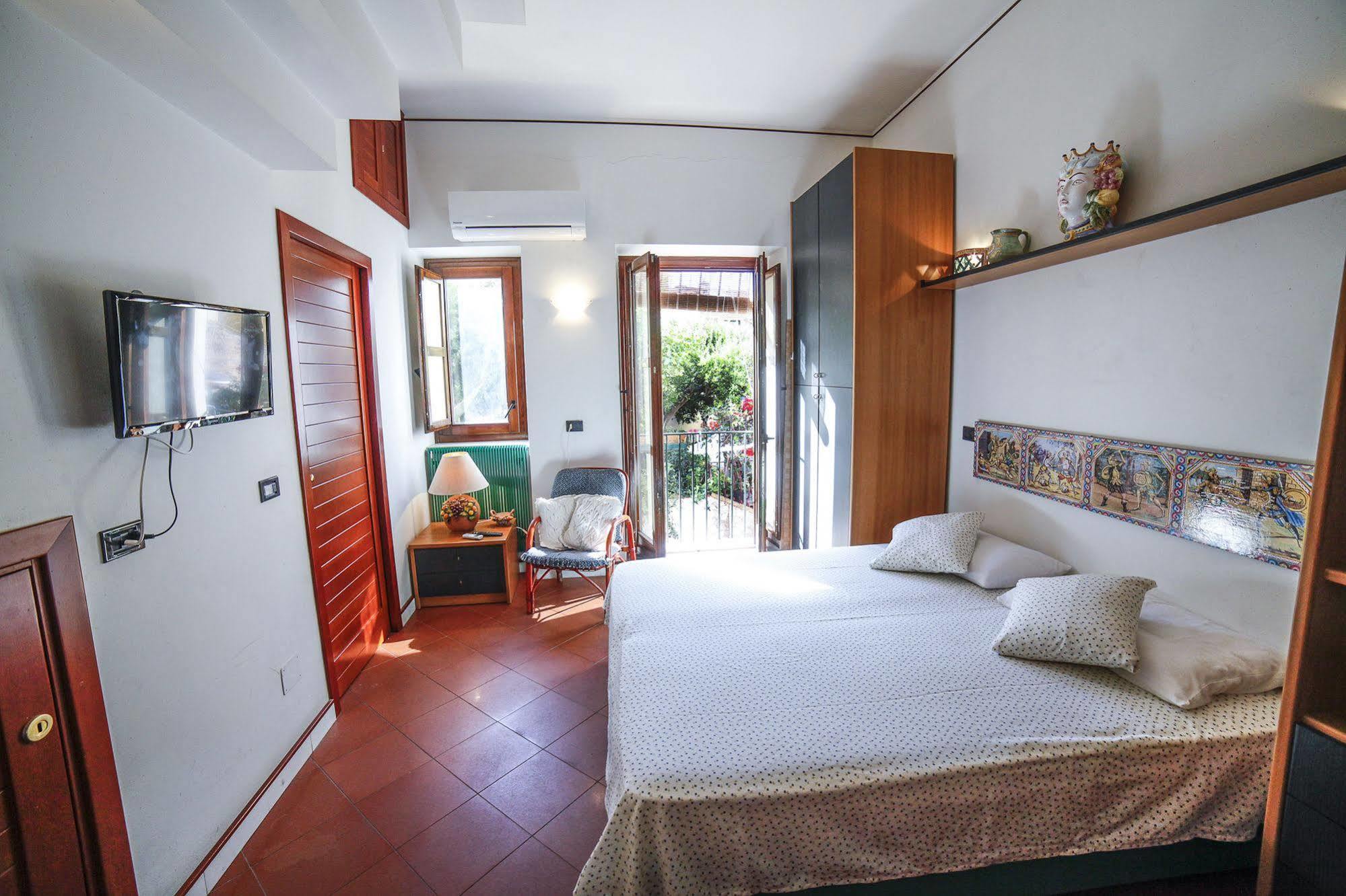 Il Gelsomino Taormina Center Apartman Kültér fotó