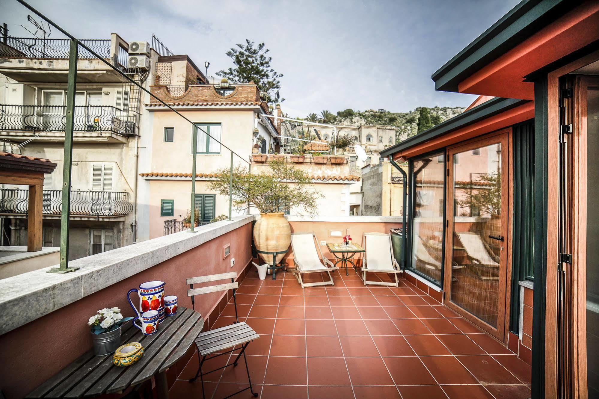 Il Gelsomino Taormina Center Apartman Kültér fotó