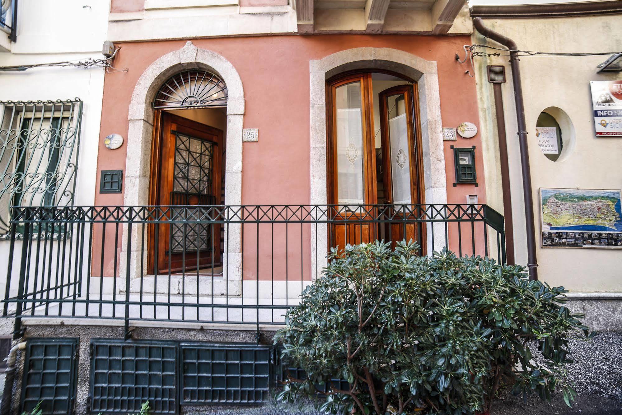 Il Gelsomino Taormina Center Apartman Kültér fotó